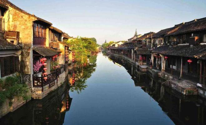 合浦县农技人员深入田间地头支招“保暖”
